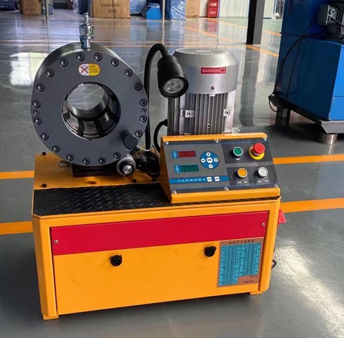 농업 기계 유압 호스 압착기: 효율적인 현대 농업 운영을 위한 핵심 도구